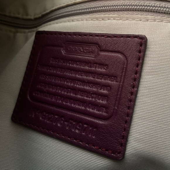 Coach purse - Picture 4 of 4